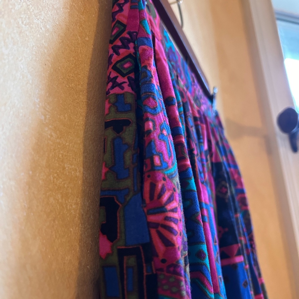 Colorful Geometric Print Skirt - Picture 4 of 7